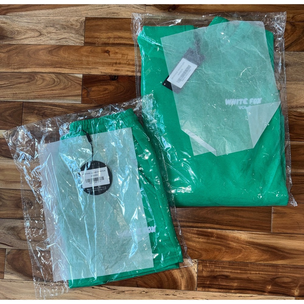 White Fox Boutique Offstage Lounge Set Amazon Green Hoodie and Shorts S/M NWT
